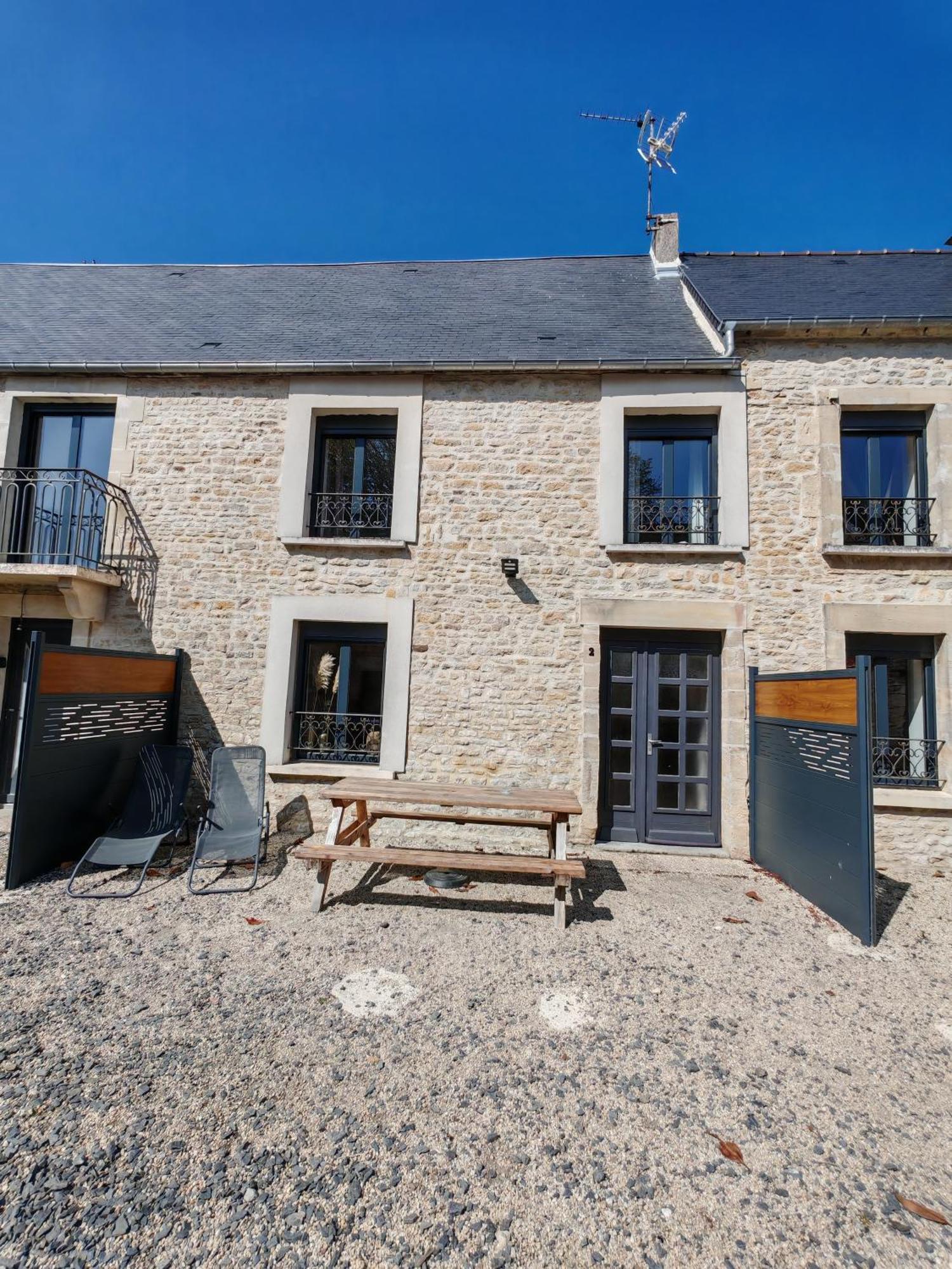 Manvieux Le Domaine De La Gentilhommiere Situee Entre Bayeux Et Arromanches Les Bains מראה חיצוני תמונה